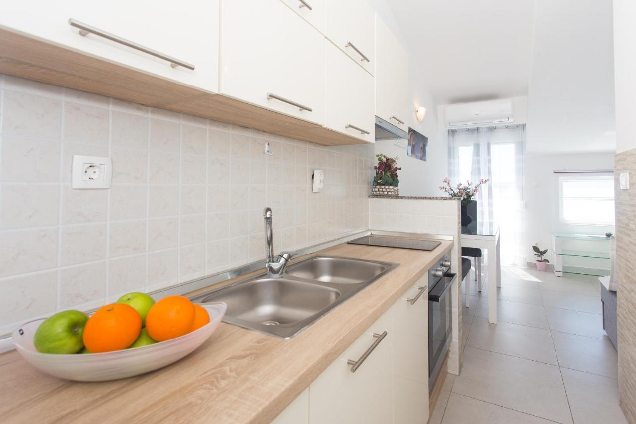 Apartments Bandic - 30 Meters To The Beach Traù Esterno foto