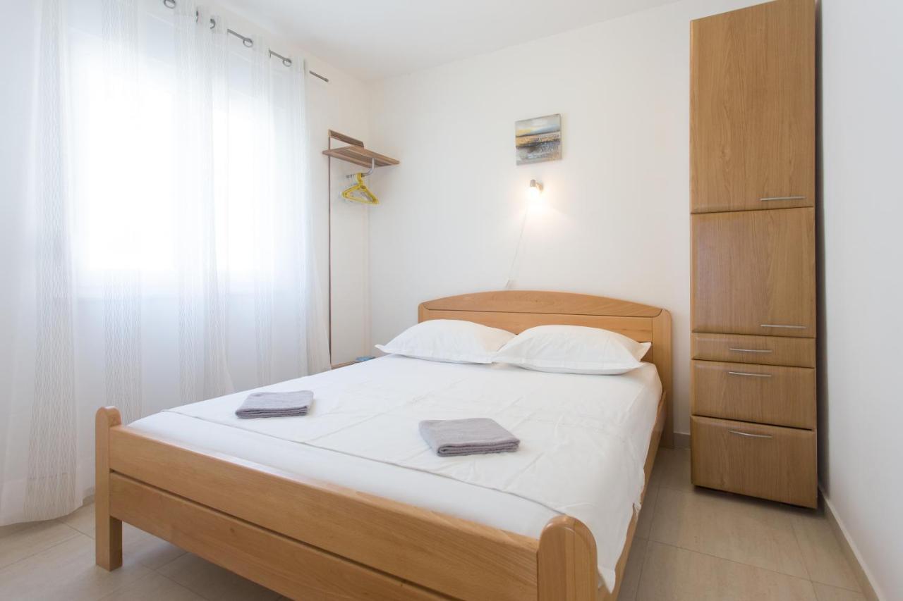 Apartments Bandic - 30 Meters To The Beach Traù Esterno foto