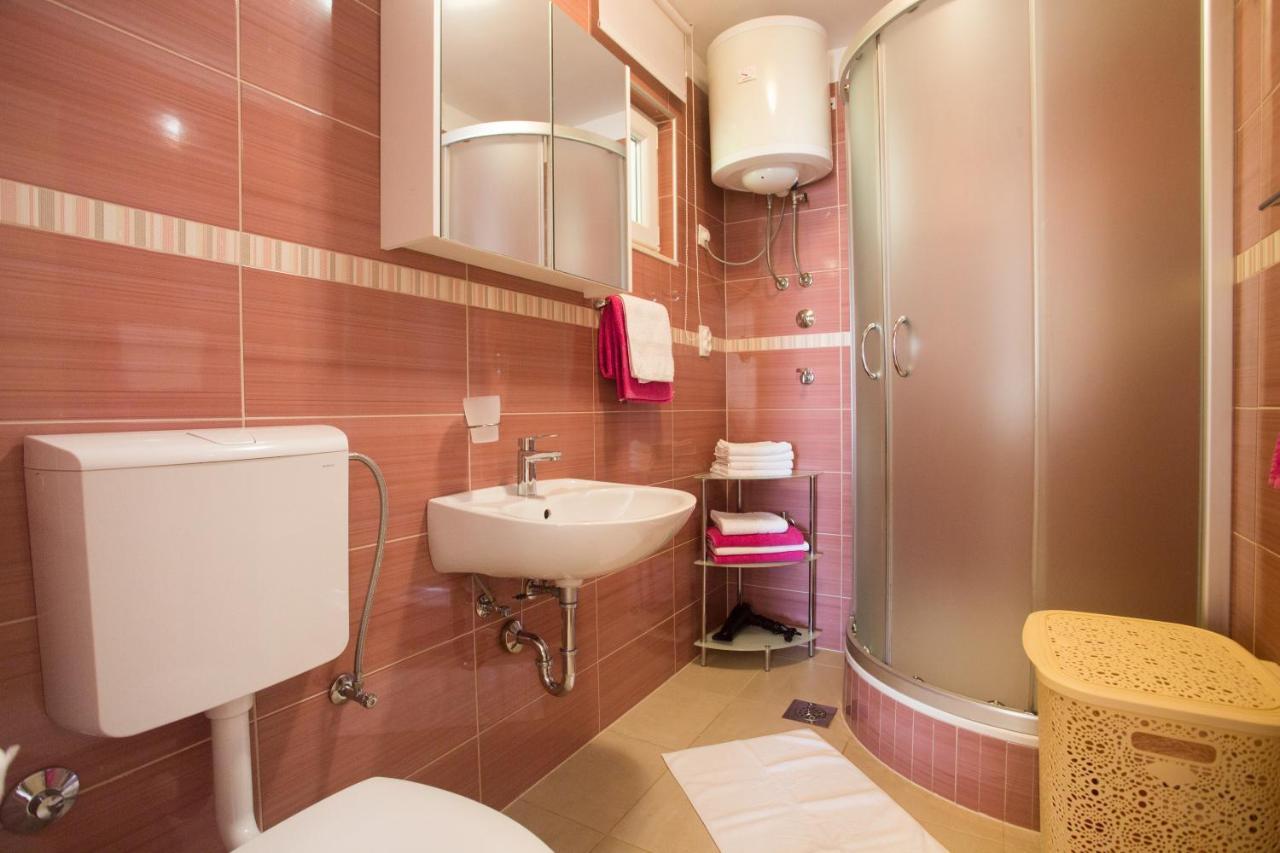 Apartments Bandic - 30 Meters To The Beach Traù Esterno foto