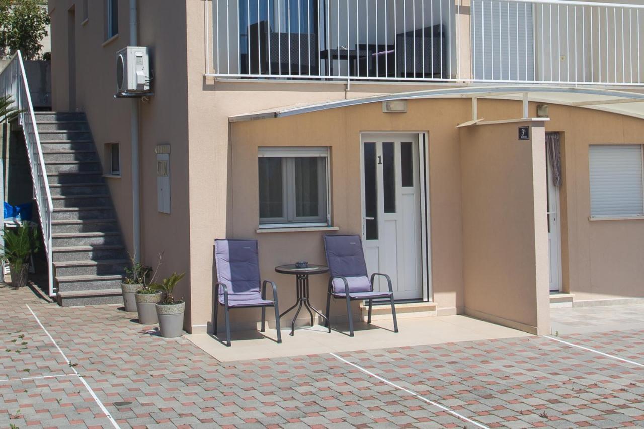 Apartments Bandic - 30 Meters To The Beach Traù Esterno foto
